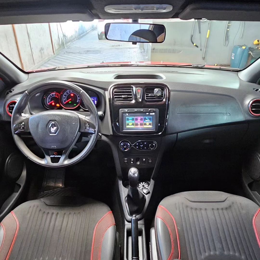 RENAULT SANDERO STEPWAY RIP CURL HI-POWER 1.6 8V FLEX  MANUAL 5P –  2017