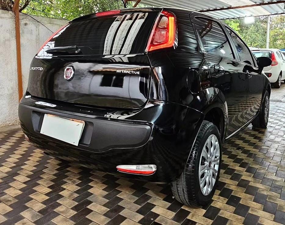 FIAT PUNTO ATTRACTIVE 1.4 EVO FIRE 8V FLEX 4P MANUAL – 2013