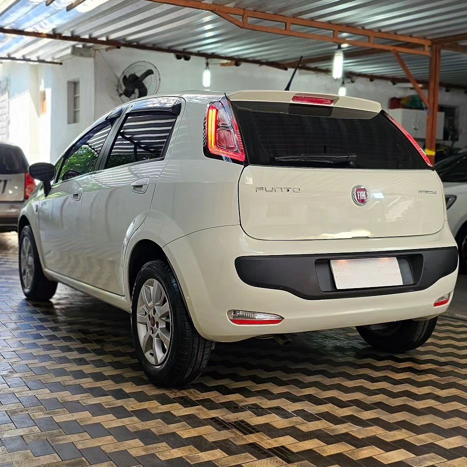 FIAT PUNTO ITALIA ATTRACTIVE 1.4 EVO FIRE 8V FLEX 4P MANUAL – 2016